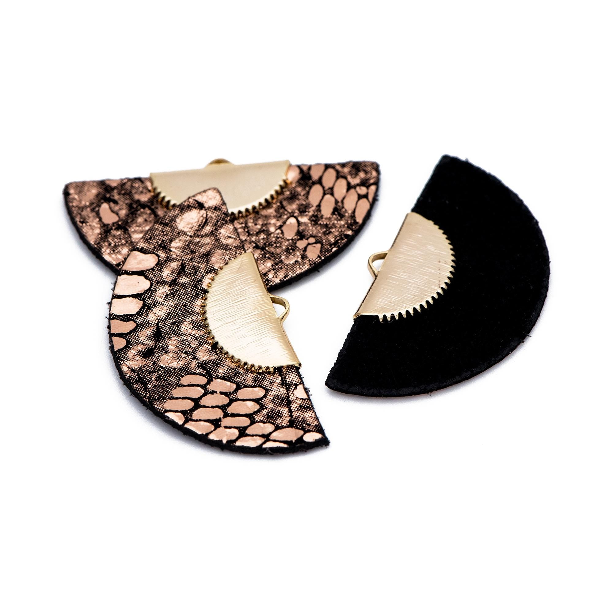 4pcs Fan Tassel Pendants 45x25mm, Genuine Leather Tassel Charms, (FB-069)